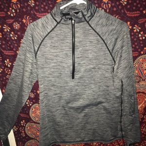 super cute Calvin Klein QUICK DRY yoga shirt